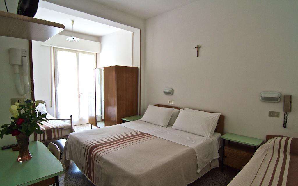 Hotel Villa Tua Riccione Pokój zdjęcie