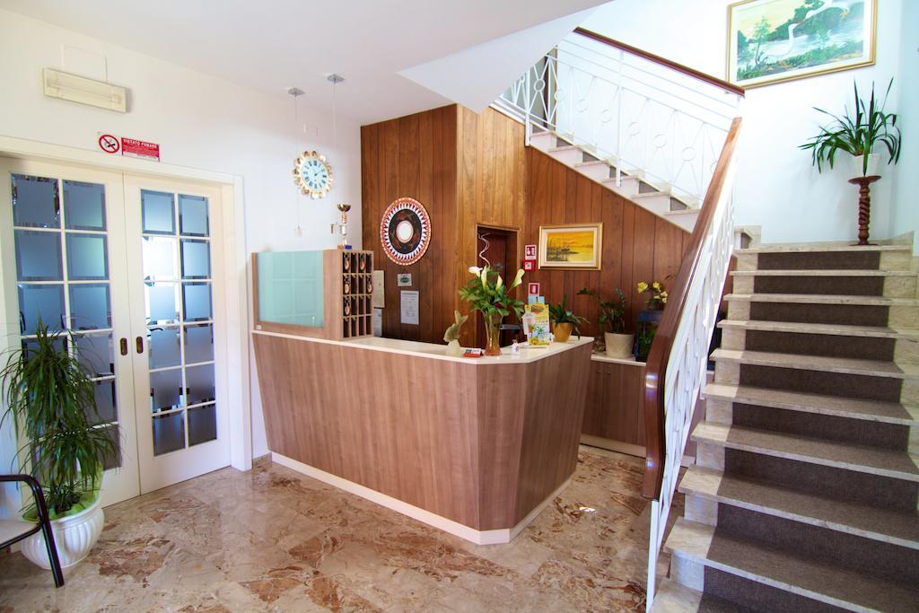 Hotel Villa Tua Riccione Zewnętrze zdjęcie
