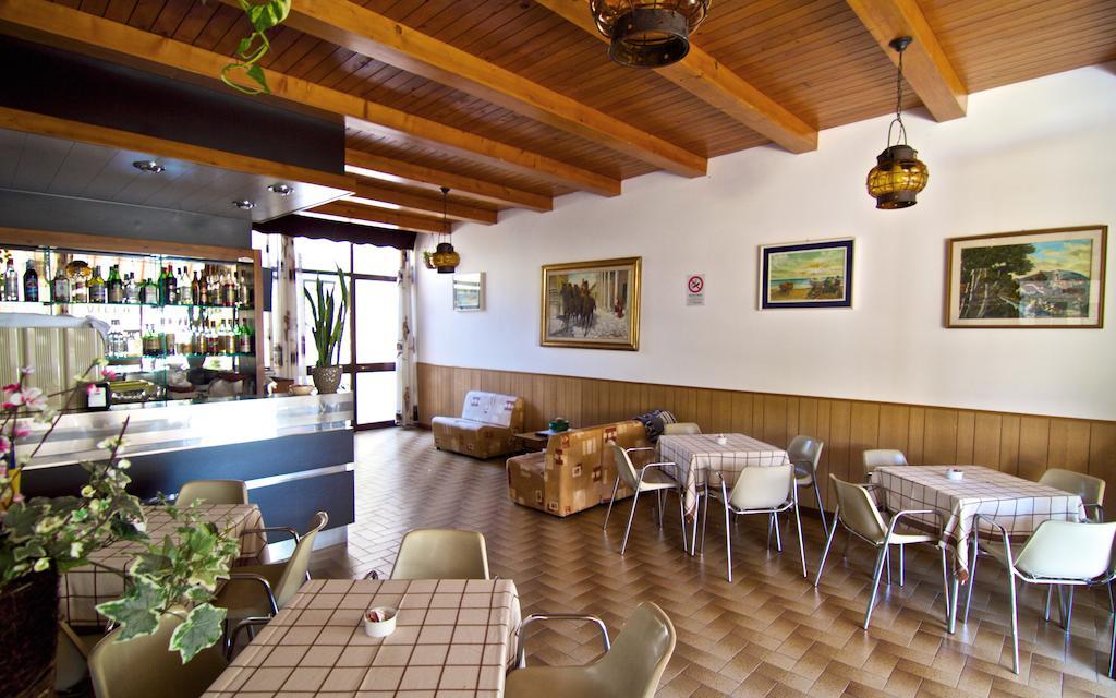 Hotel Villa Tua Riccione Zewnętrze zdjęcie