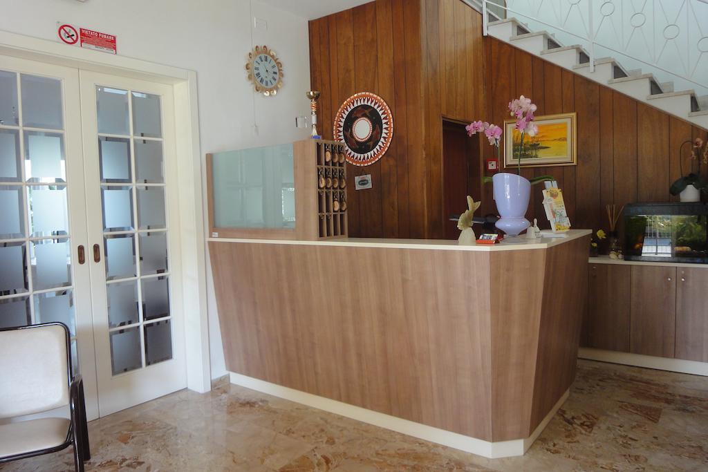 Hotel Villa Tua Riccione Zewnętrze zdjęcie