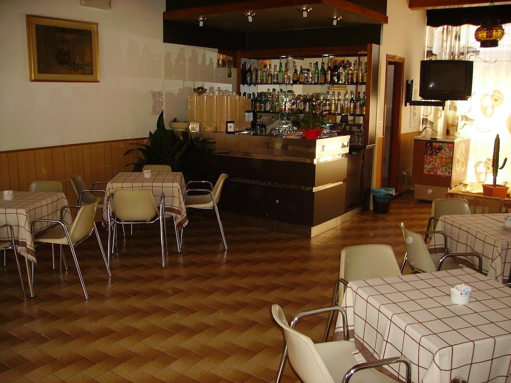 Hotel Villa Tua Riccione Zewnętrze zdjęcie
