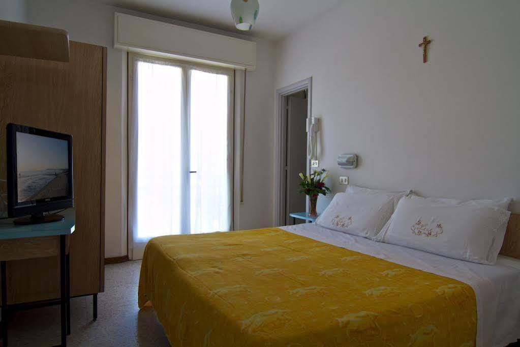 Hotel Villa Tua Riccione Zewnętrze zdjęcie